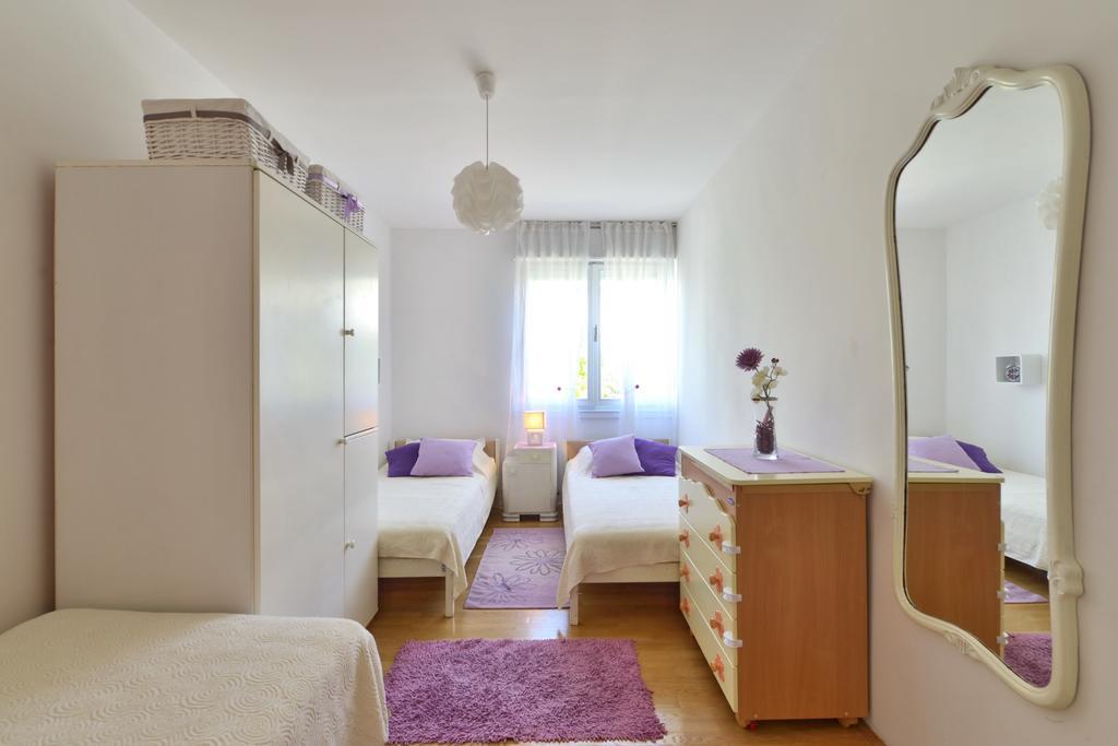 Cozy Beach Apartment Спліт Екстер'єр фото